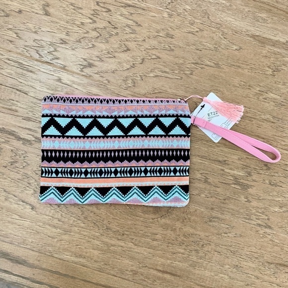 NWT Boho zipper wristlet or travel bag - Picture 1 of 3